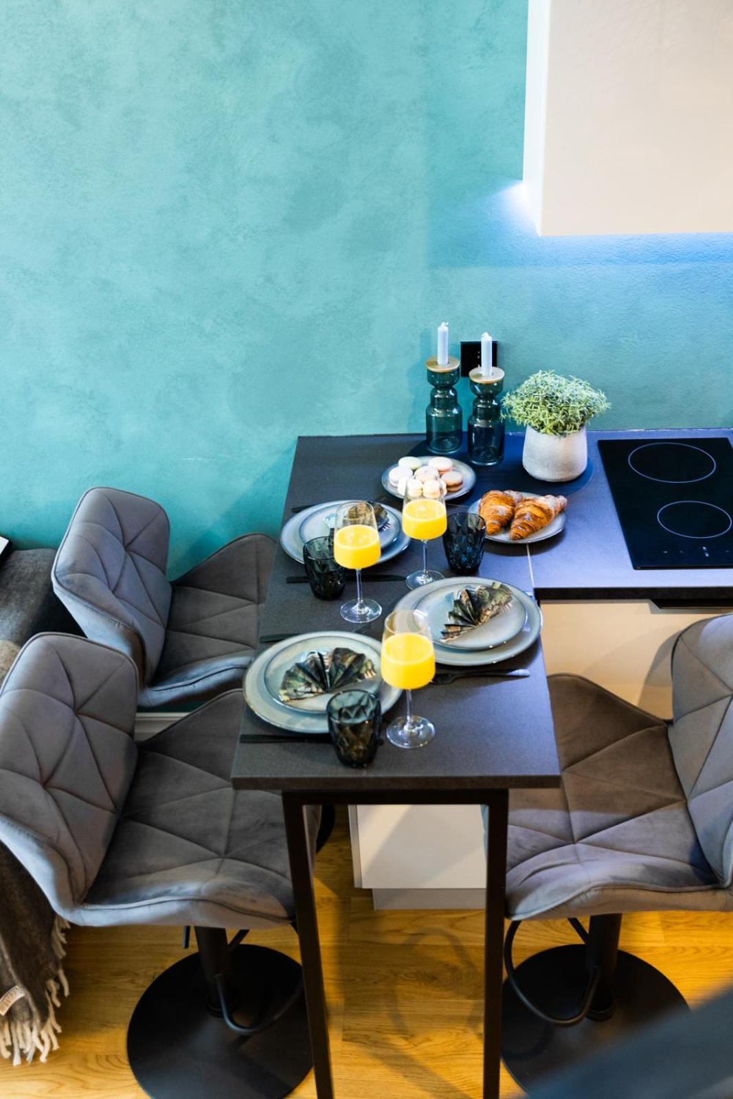 Апартаменты Tempus Te Premium Duo Lofts Tartu - Private Cinema, Gym And Terrace Экстерьер фото